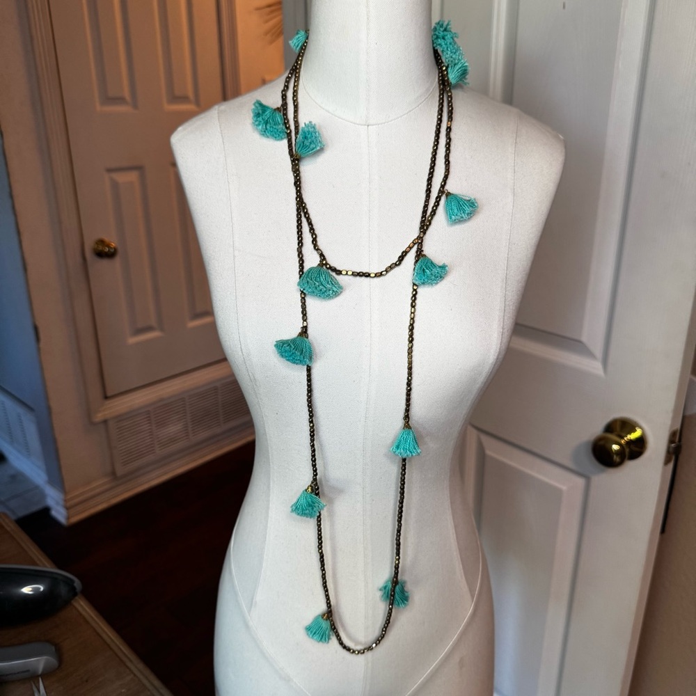 Elegant Turquoise Tassel Necklace - Picture 4 of 6